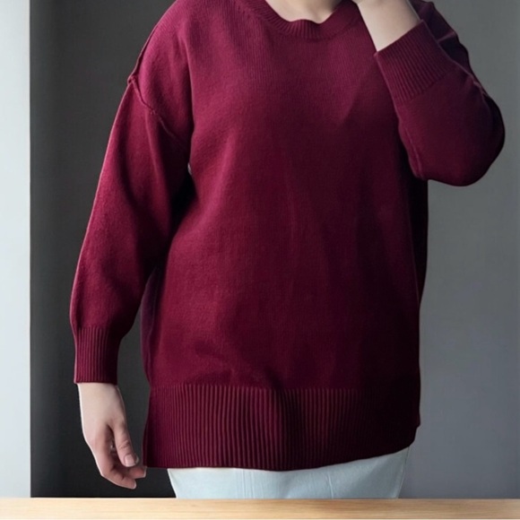 Philosophy Sweaters - Philosophy Deep Red Knit Top